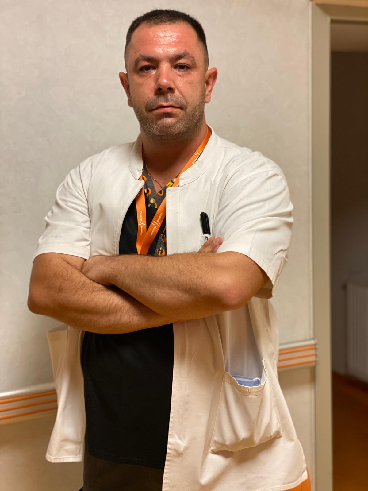Dr. Alexandru-Rareș Stoian în mediul clinic